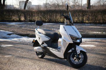 Электрический мопед Tairon SP-921078(1) двигатель 2000W, аккумулятор графеновый 72V/35Ah 189811 фото