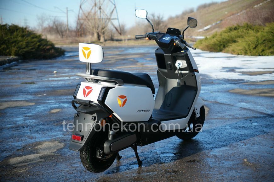 Электрический мопед YADEA GT60/255 (1) двигатель 2400W, аккумулятор графеновый 72V/38Ah 188432 фото