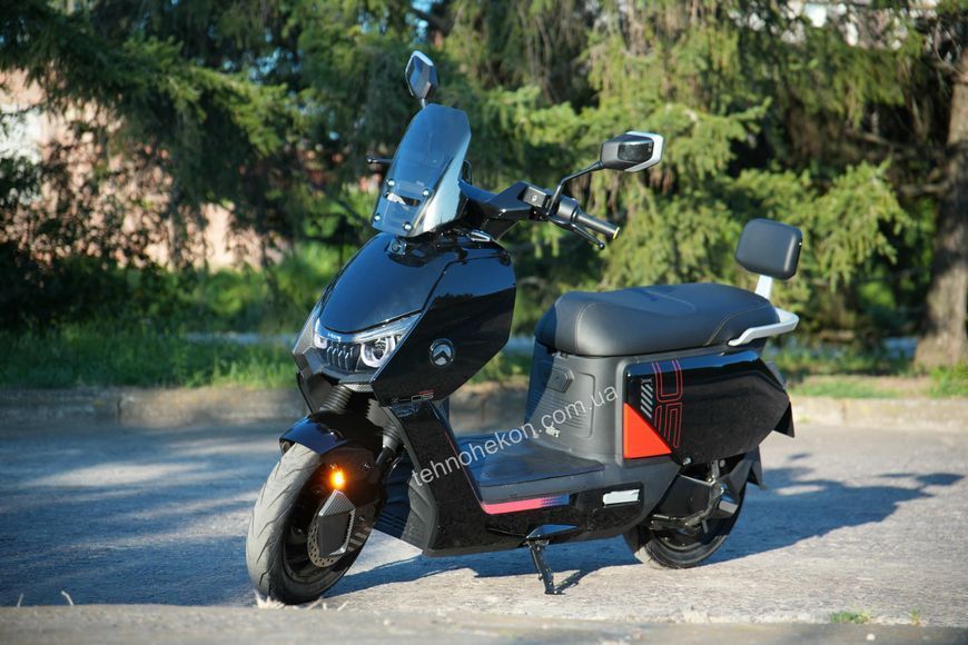 Електричний мопед Garow L2026 / W-4052 двигун 2999W, акумулятор літій-залізо-фосфатний 72V/48Ah, колеса 12&rsquo;&rsquo; 195665 фото