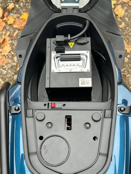 Електричний мопед Corso SpeedFire SF-478238 (1) електродвигун 2500W, акумулятор літій-залізо-фосфатний 72V/30Ah 182959 фото